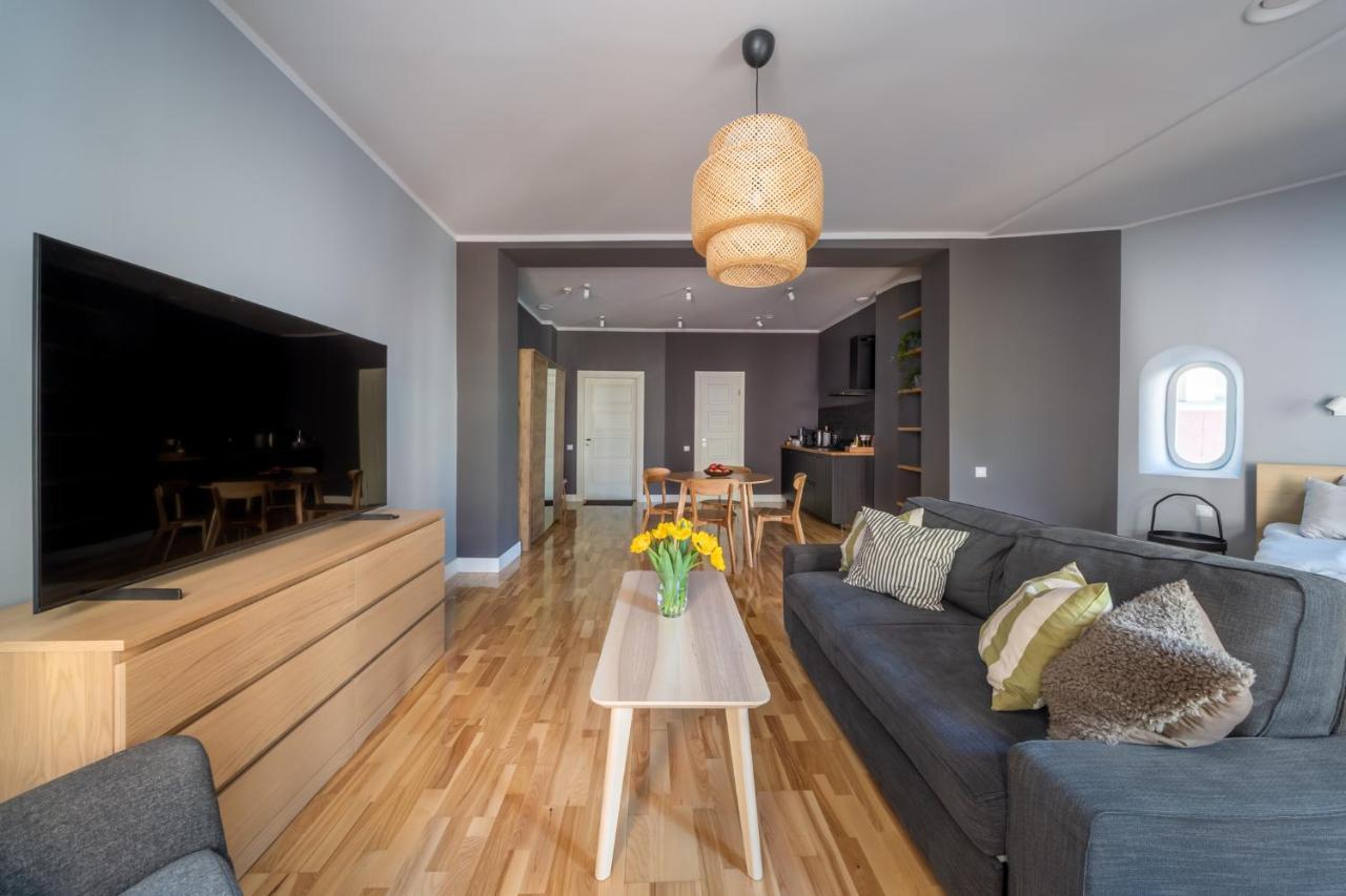 Romantic And Spacious Apartment In Riga Old Town Extérieur photo
